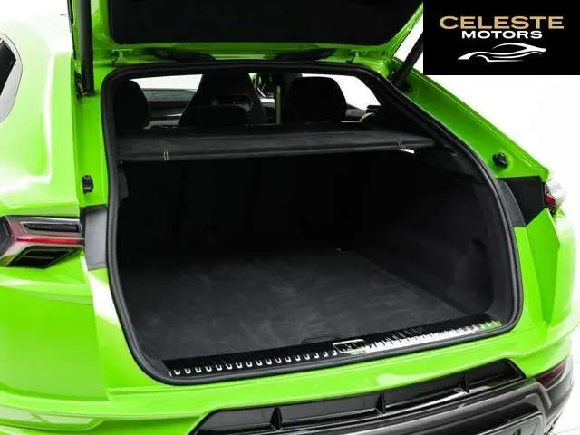 LAMBORGHINI Urus 2024 — photo 7 sur 8