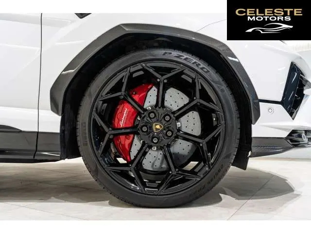 LAMBORGHINI Urus 2024 — photo 8 sur 8