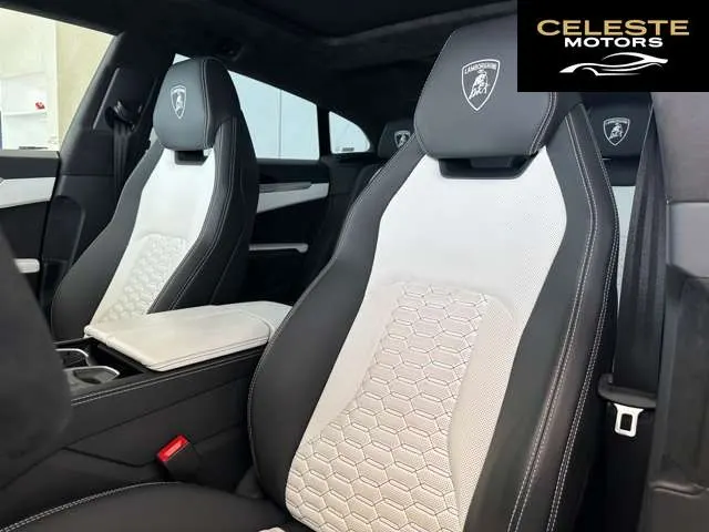 LAMBORGHINI Urus 2019 — photo 5 sur 8