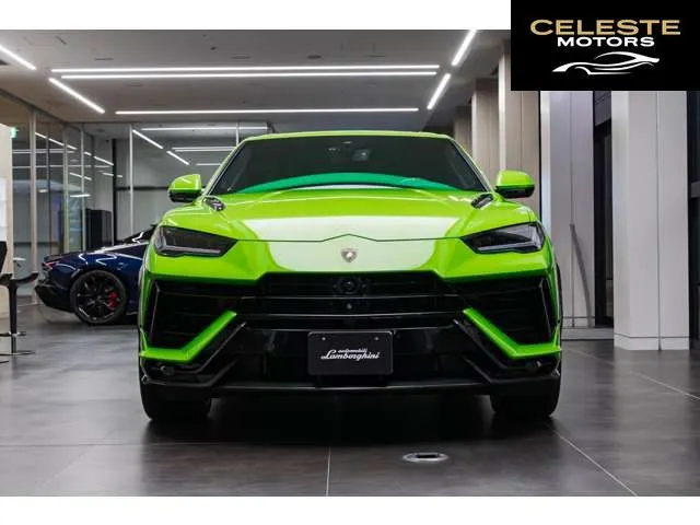 LAMBORGHINI Urus 2024 — photo 2 sur 8