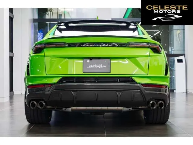 LAMBORGHINI Urus 2024 — photo 6 sur 8