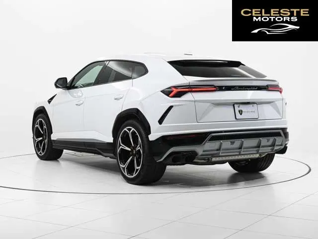 LAMBORGHINI Urus 2019 — photo 2 sur 8