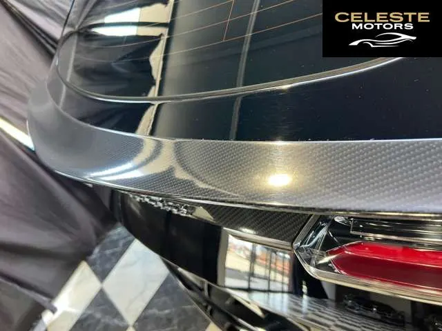 LAMBORGHINI Urus 2020 — photo 6 sur 8