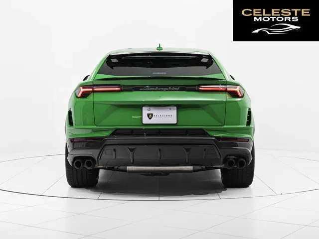 LAMBORGHINI Urus 2024 — photo 3 sur 8