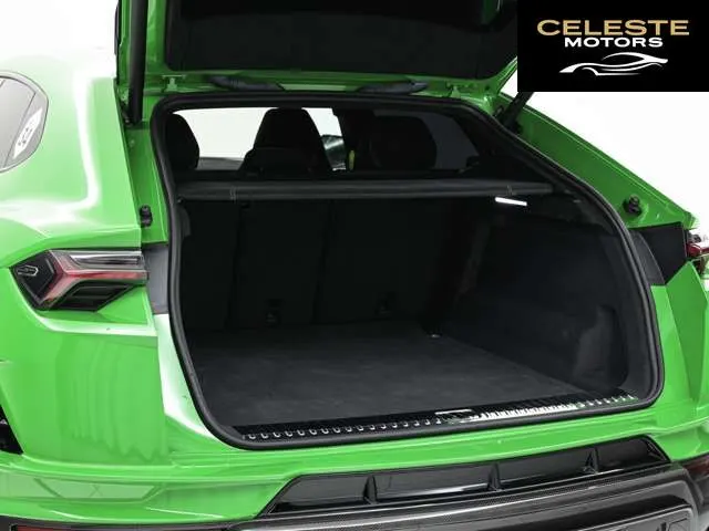 LAMBORGHINI Urus 2024 — photo 8 sur 8