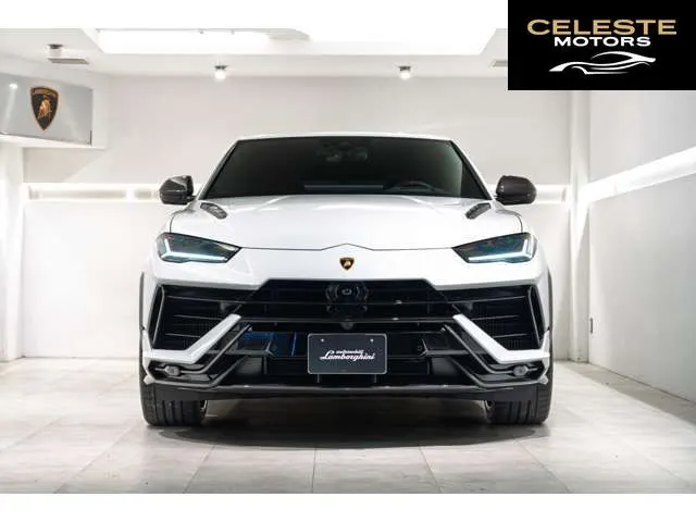 LAMBORGHINI Urus 2023 — photo 4 sur 8