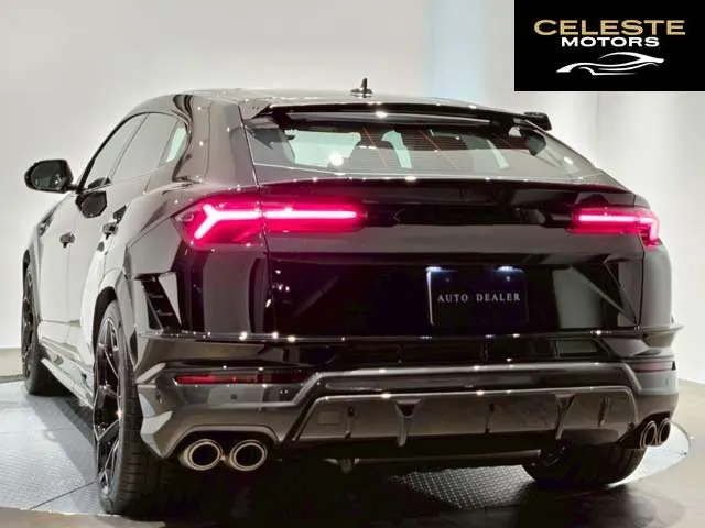 LAMBORGHINI Urus 2025 — photo 4 sur 8
