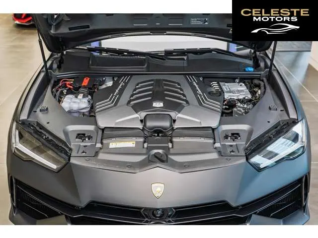 LAMBORGHINI Urus 2025 — photo 6 sur 8