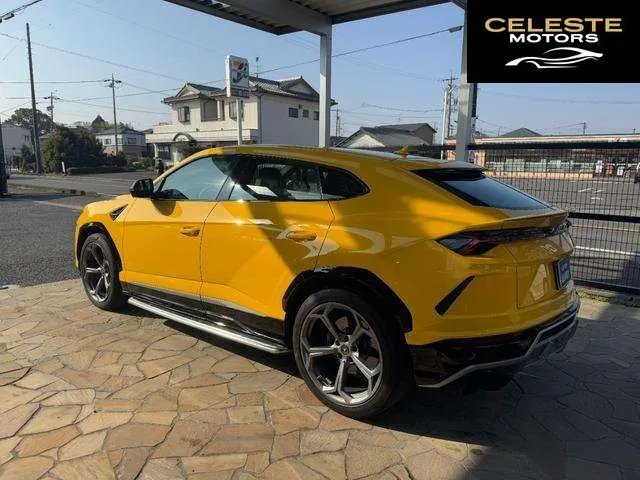LAMBORGHINI Urus 2018 — photo 5 sur 8