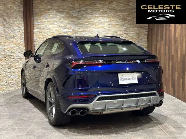 LAMBORGHINI Urus 2020 — photo 6 sur 8