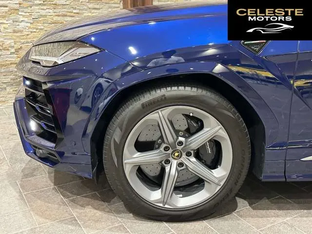 LAMBORGHINI Urus 2020 — photo 8 sur 8