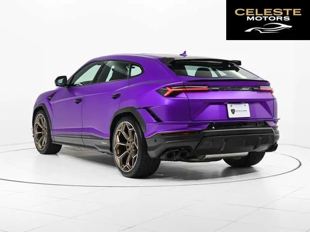 LAMBORGHINI Urus 2025 — photo 2 sur 8