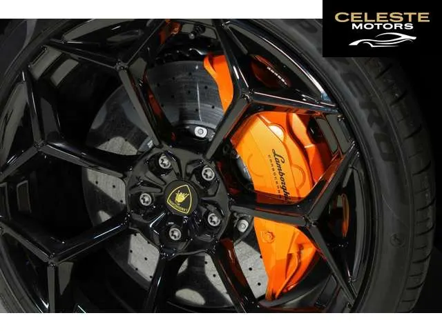 LAMBORGHINI Urus 2025 — photo 5 sur 8