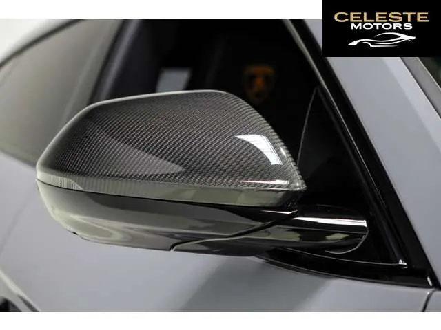 LAMBORGHINI Urus 2025 — photo 6 sur 8