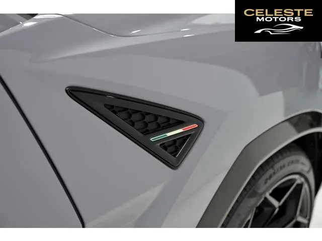 LAMBORGHINI Urus 2025 — photo 7 sur 8