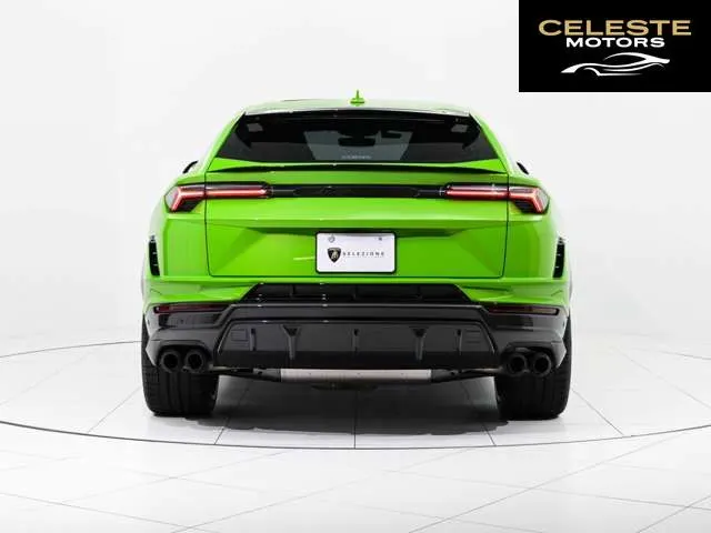LAMBORGHINI Urus 2024 — photo 3 sur 8