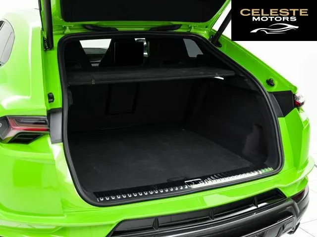 LAMBORGHINI Urus 2024 — photo 8 sur 8