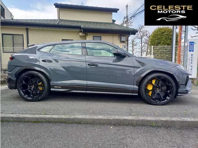 LAMBORGHINI Urus 2025 — photo 4 sur 8