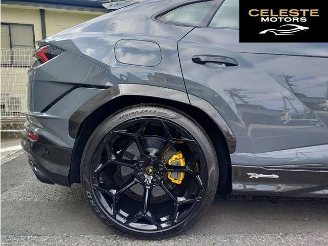 LAMBORGHINI Urus 2025 — photo 7 sur 8