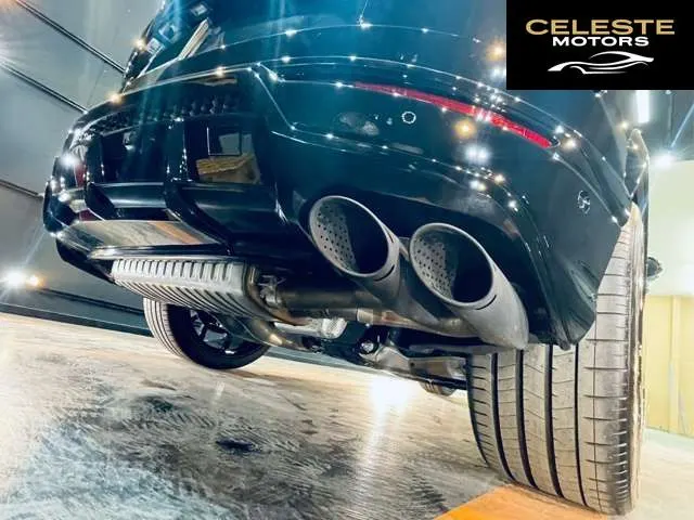 LAMBORGHINI Urus 2021 — photo 7 sur 8