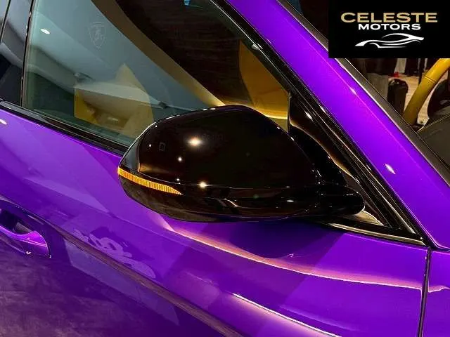 LAMBORGHINI Urus 2023 — photo 5 sur 8