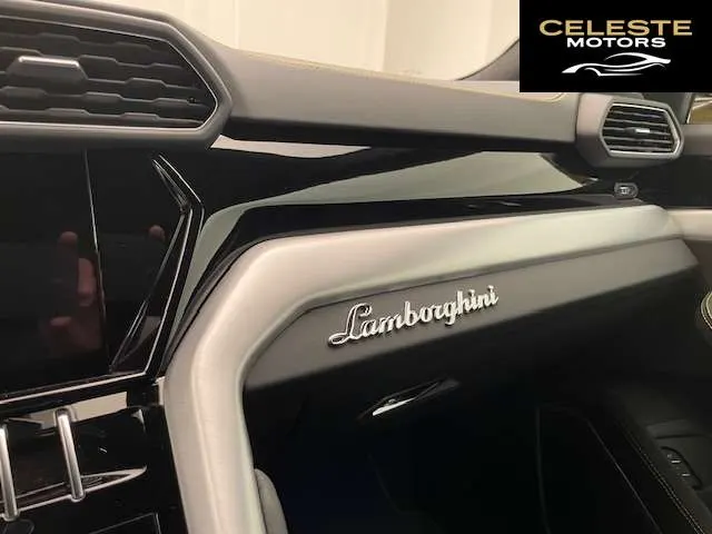 LAMBORGHINI Urus 2024 — photo 8 sur 8