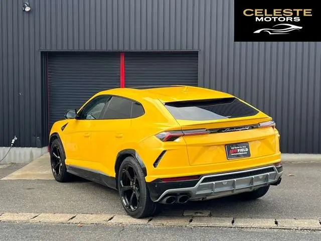 LAMBORGHINI Urus 2019 — photo 5 sur 8