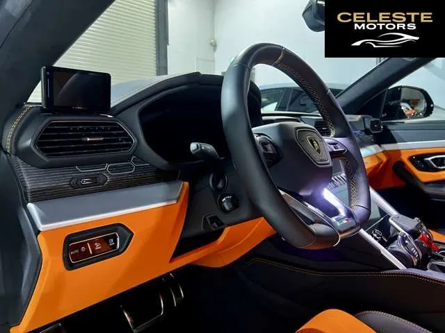 LAMBORGHINI Urus 2019 — photo 5 sur 8