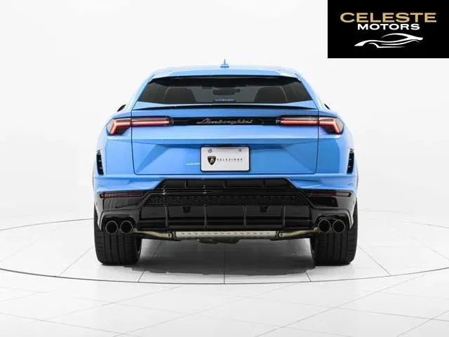 LAMBORGHINI Urus 2024 — photo 3 sur 8