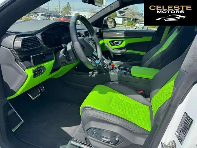 LAMBORGHINI Urus 2023 — photo 5 sur 8
