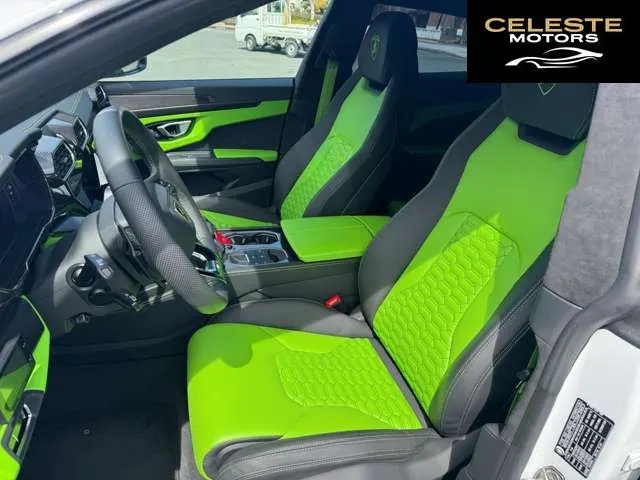 LAMBORGHINI Urus 2023 — photo 6 sur 8