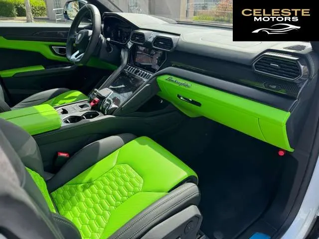 LAMBORGHINI Urus 2023 — photo 7 sur 8