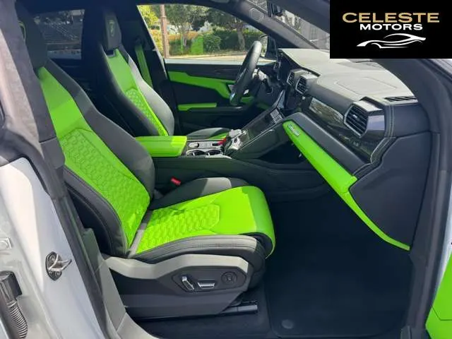 LAMBORGHINI Urus 2023 — photo 8 sur 8