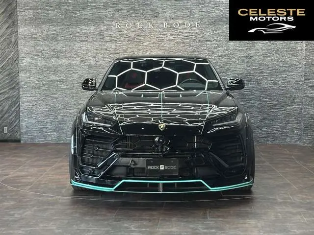 LAMBORGHINI Urus 2019 — photo 8 sur 8