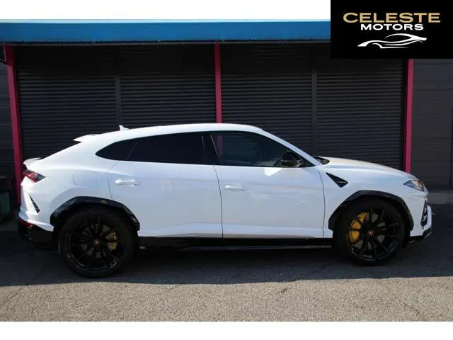 LAMBORGHINI Urus 2021 — photo 3 sur 8