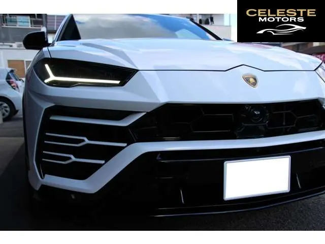 LAMBORGHINI Urus 2021 — photo 6 sur 8