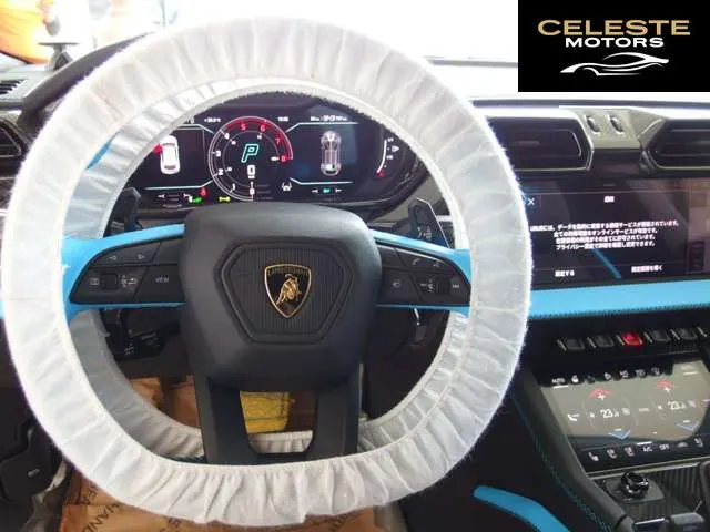 LAMBORGHINI Urus 2026 — photo 7 sur 8