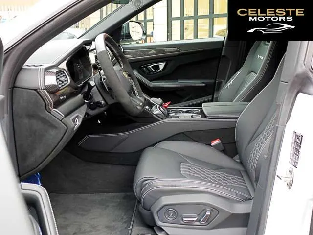 LAMBORGHINI Urus 2023 — photo 7 sur 8