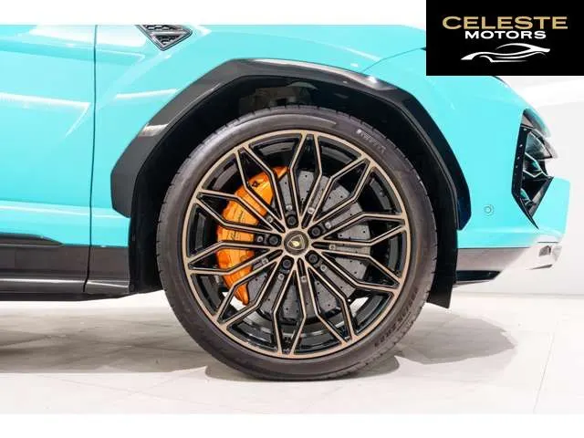 LAMBORGHINI Urus 2025 — photo 6 sur 8