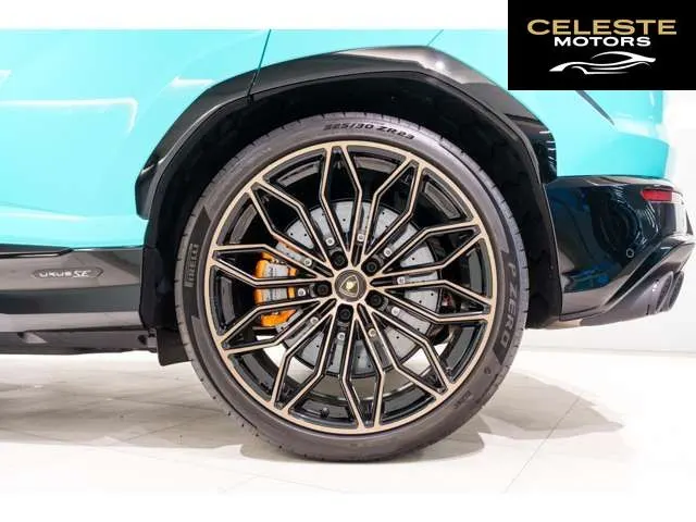 LAMBORGHINI Urus 2025 — photo 8 sur 8