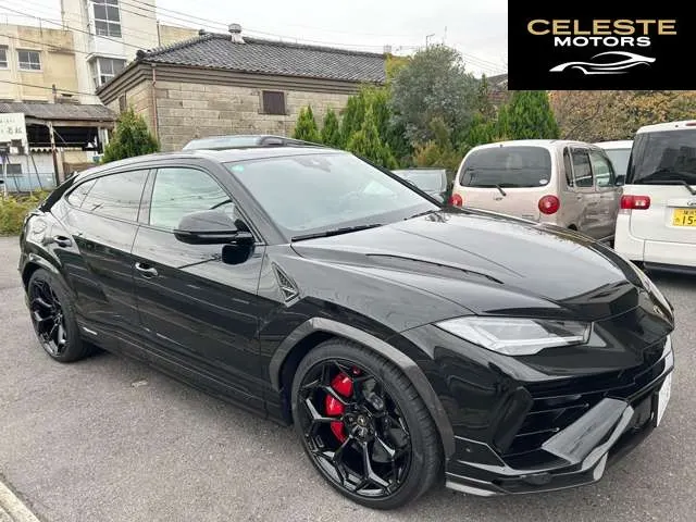 LAMBORGHINI Urus 2024 — photo 2 sur 8