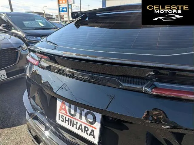 LAMBORGHINI Urus 2024 — photo 2 sur 8