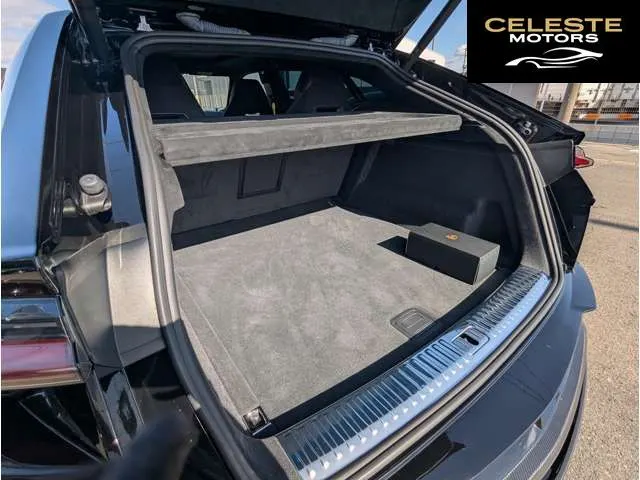 LAMBORGHINI Urus 2024 — photo 3 sur 8