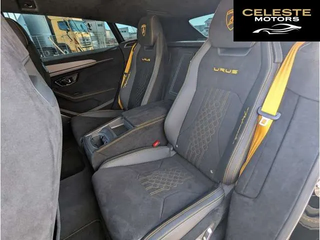 LAMBORGHINI Urus 2024 — photo 6 sur 8