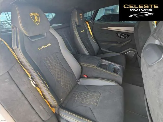 LAMBORGHINI Urus 2024 — photo 8 sur 8