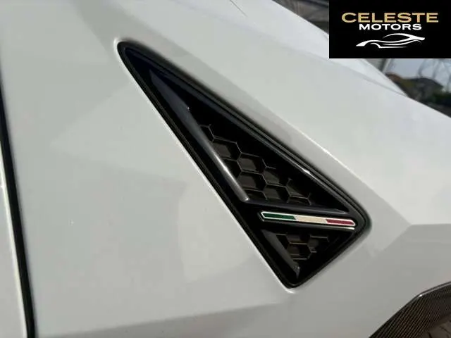 LAMBORGHINI Urus 2021 — photo 7 sur 8