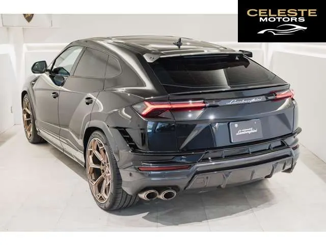 LAMBORGHINI Urus 2024 — photo 3 sur 8