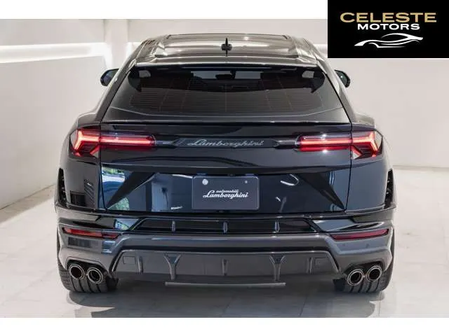 LAMBORGHINI Urus 2024 — photo 5 sur 8