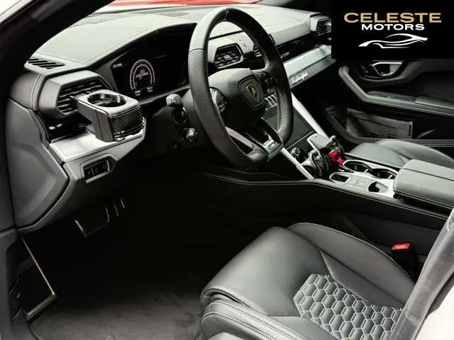 LAMBORGHINI Urus 2021 — photo 8 sur 8