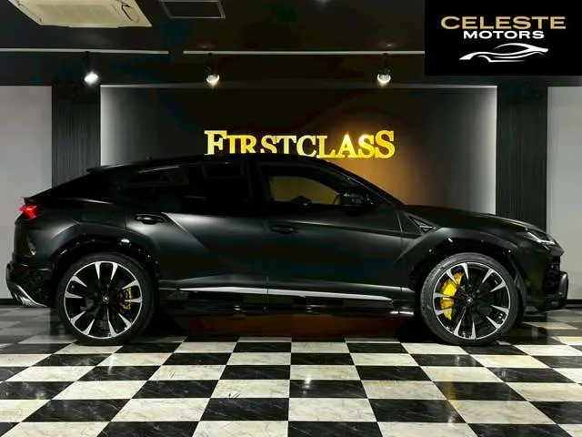 LAMBORGHINI Urus 2019 — photo 3 sur 8